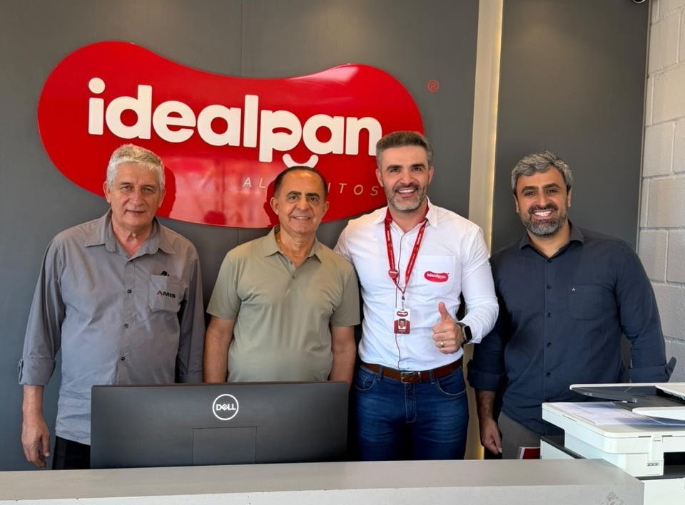 Executivos da AMIS visitam fábrica da Idealpan, em João Monlevade