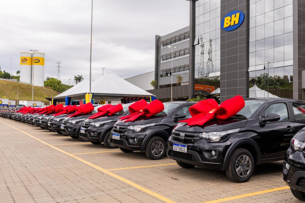 Supermercados BH encerra campanha de 30 anos com entrega de 60 carros em 3 estados